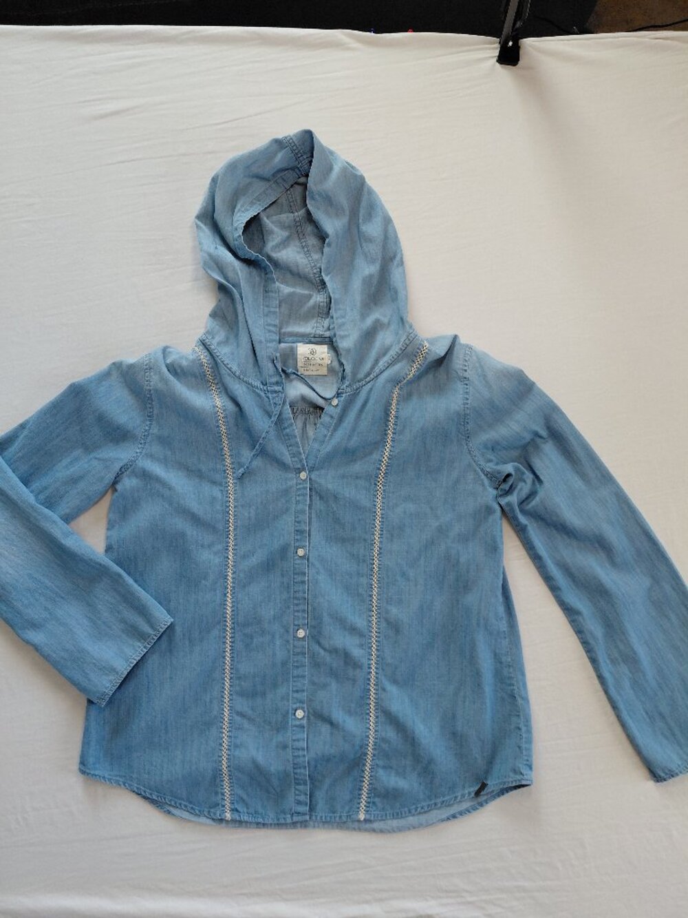 XL Volcom chambray top